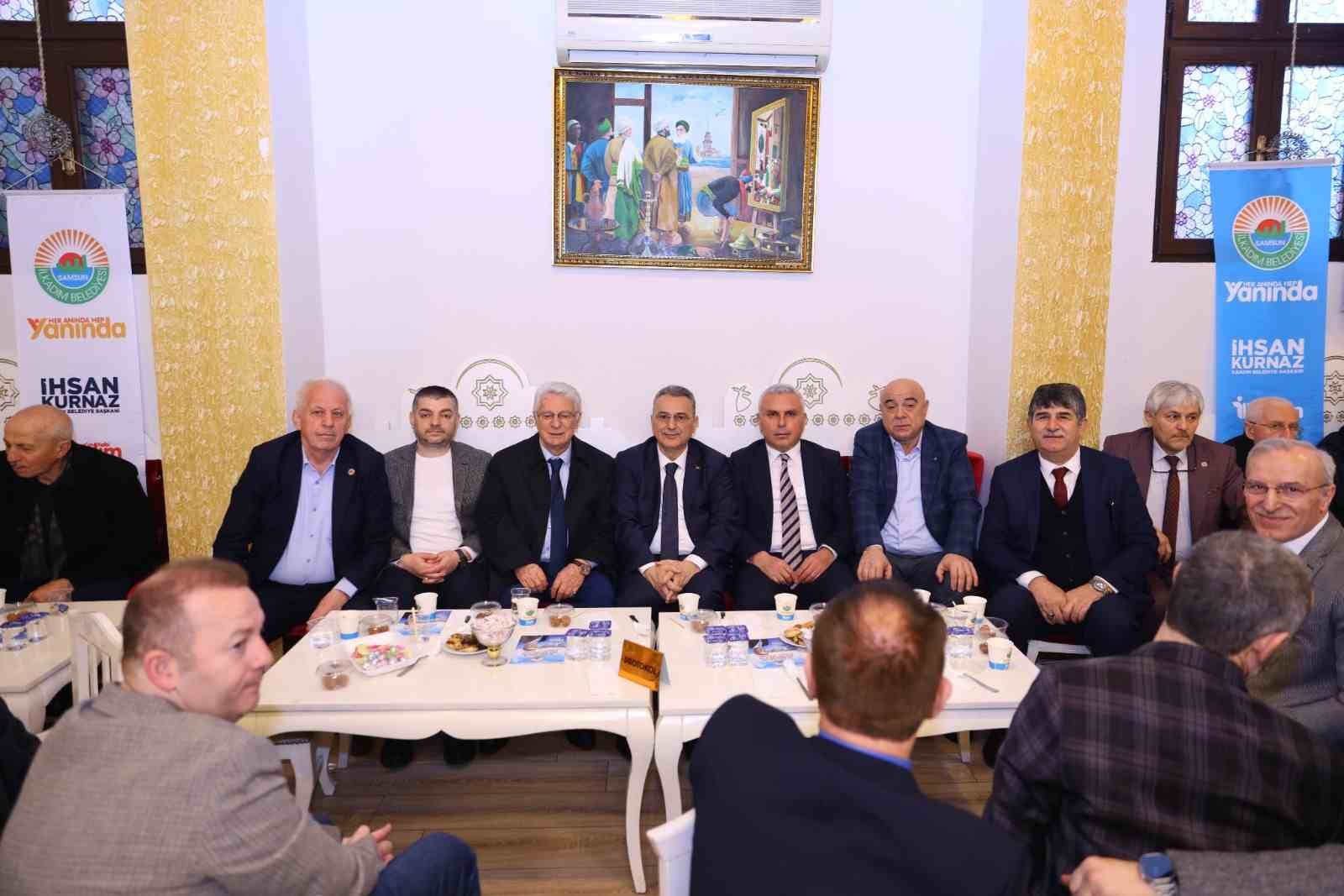 İlkadım’da bayramlaşma programına yoğun katılım
İlkadım’da bayramlaşma programına yoğun katılım