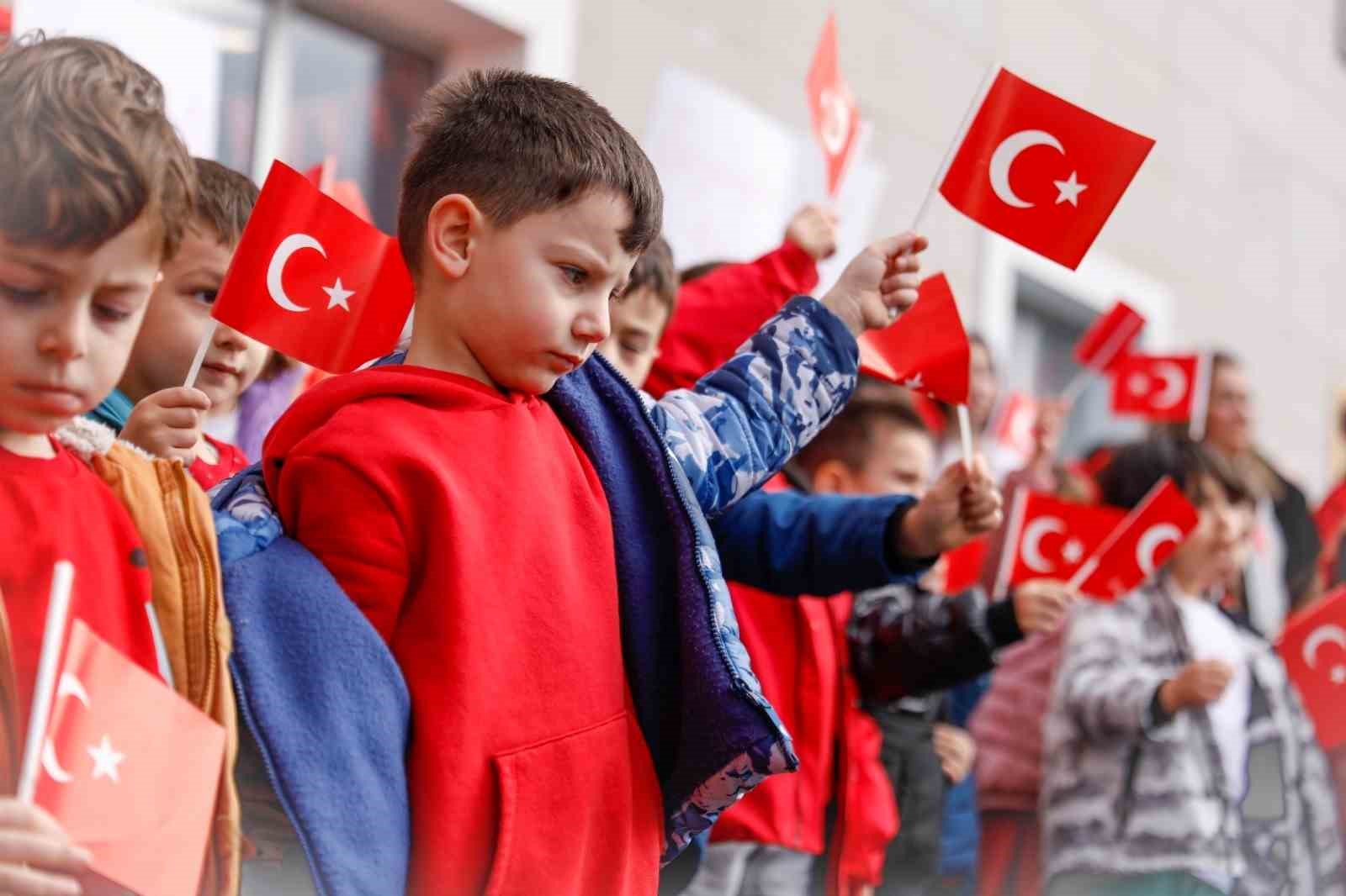 İlkadım’da minik yüreklerden Türk bayrağına büyük sevgi
