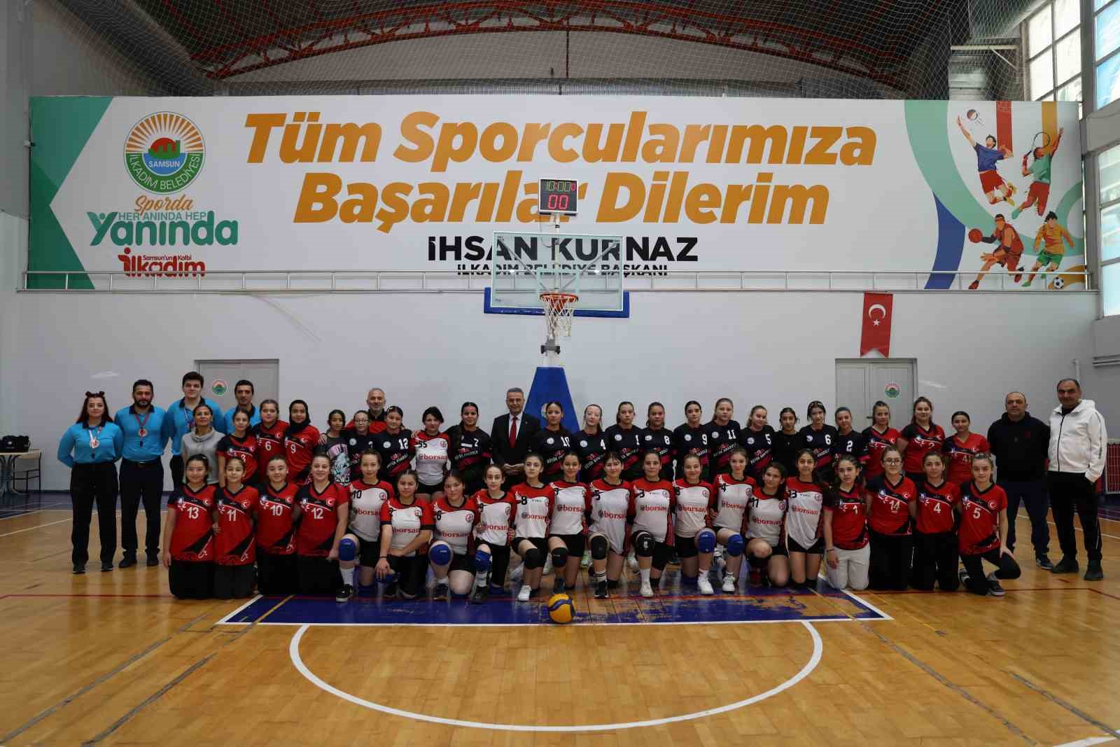 İlkadım’dan sporculara eğitim desteği
