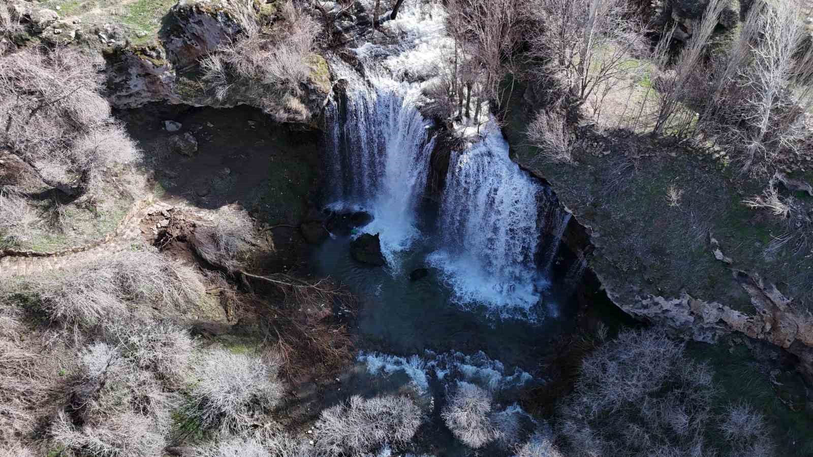 İlkbahar geldi, Sivas’ın eşsiz güzelliği coştu
