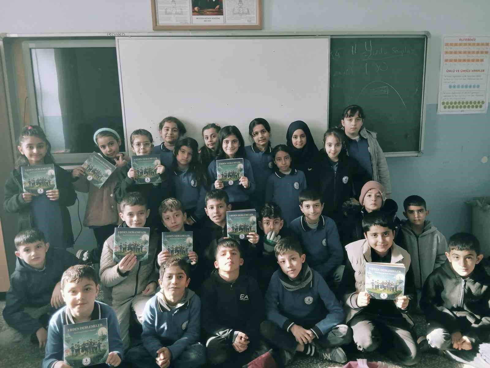 İlkokul öğrencileri, hayallerini kitaba taşıdı
