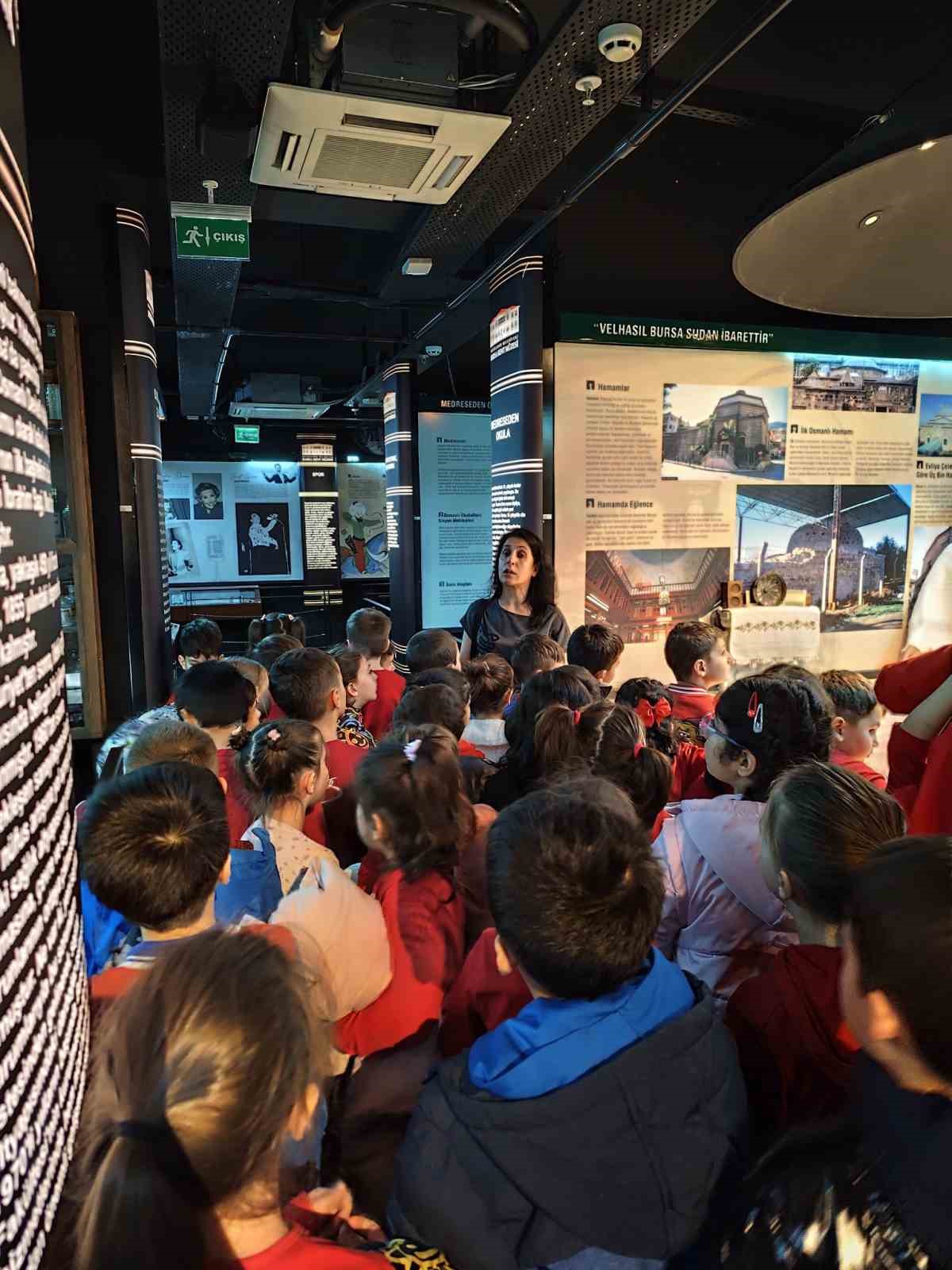 İlkokul öğrencileri, Kent Müzesi’nde tarihe yolculuk yaptı

