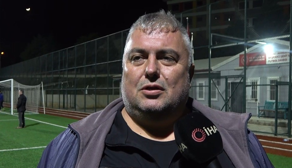 İmam ve esnaflar gençleri kötü alışkanlıklardan korumak için kulüp satın aldı
