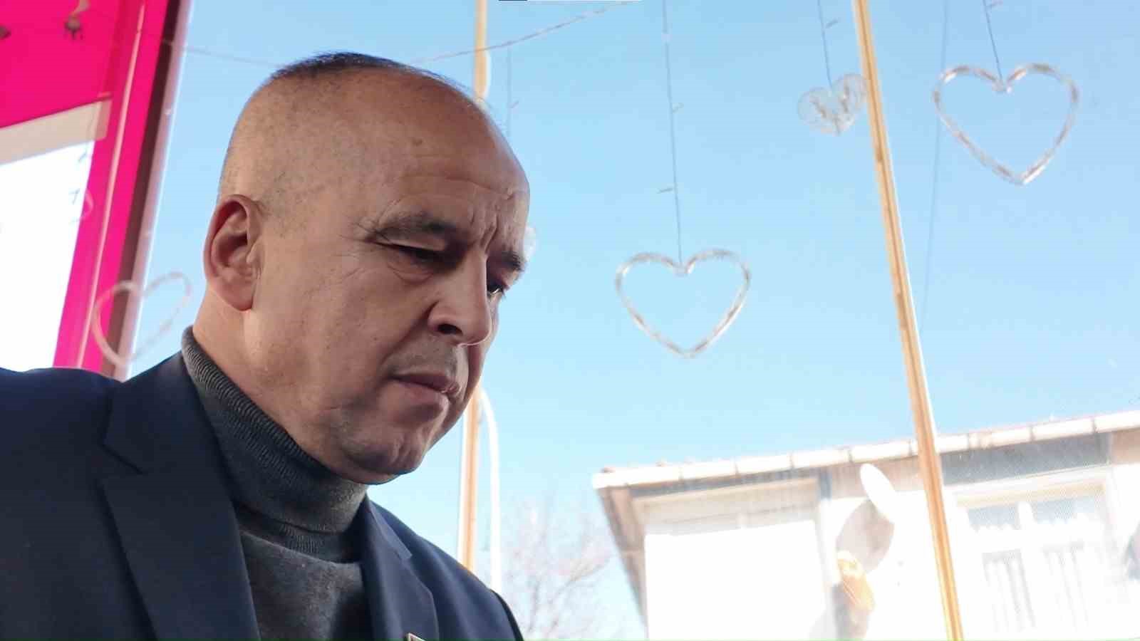 İmamoğlu’nu şikayet ettiği için evi kurşunlanmıştı: Pankartın kaldırılmamasına tepki gösterdi
