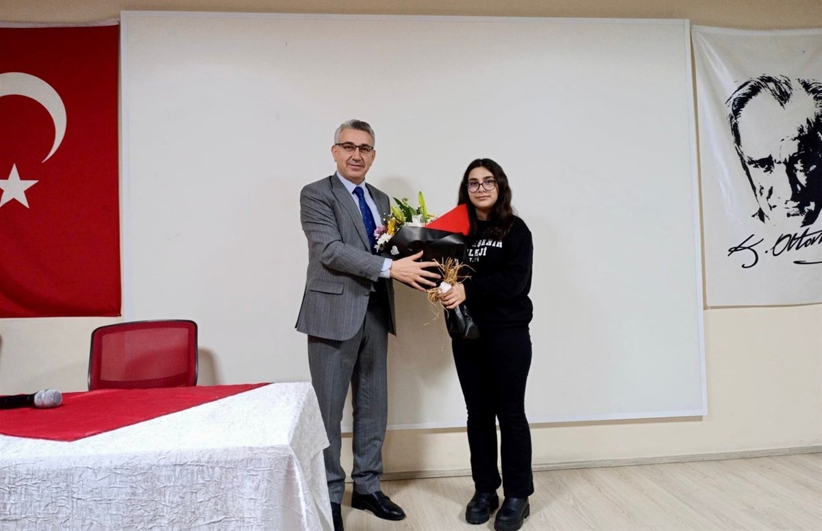 İncirliova Kaymakamı Abay, öğrencilerle Kariyer Günleri’nde buluştu
