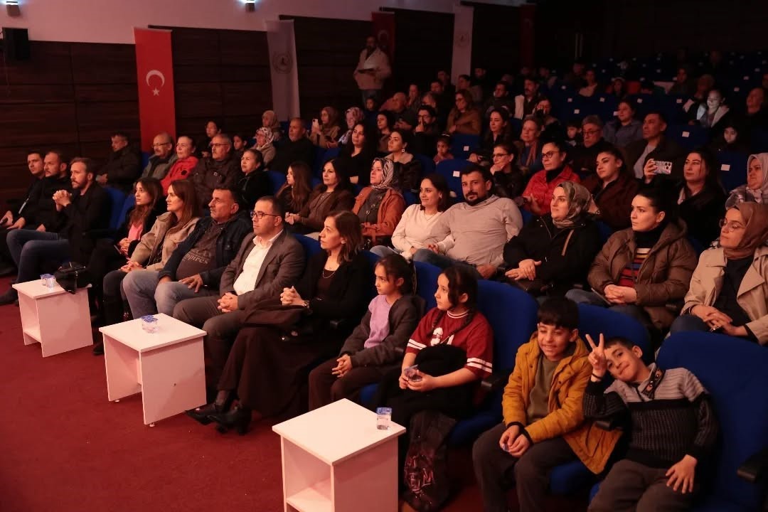 İncirliova’da "Anadolu’dan Türküler" konseri düzenlendi
