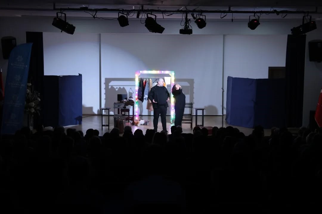 İncirliova’da "Kader Böyleymiş" oyunu sahnelendi
