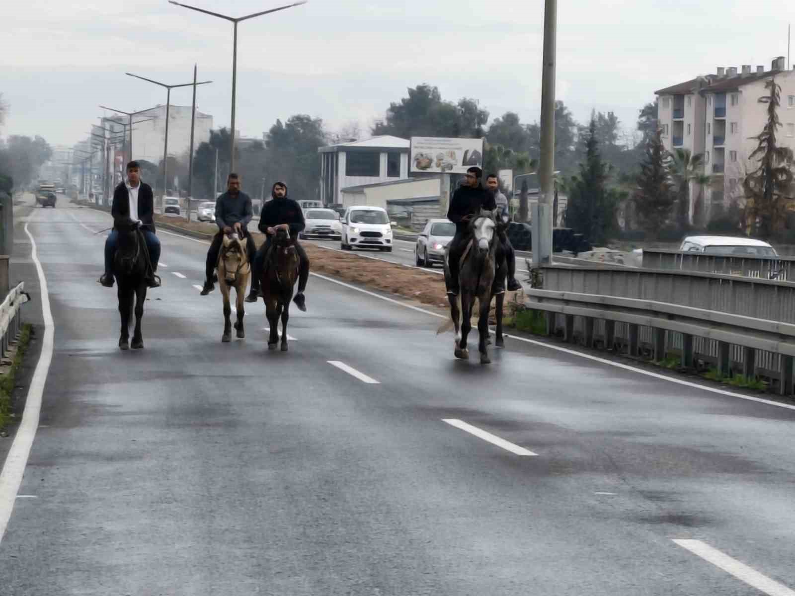 İncirliova’da Rahvan atları yarışlara hazırlanıyor
