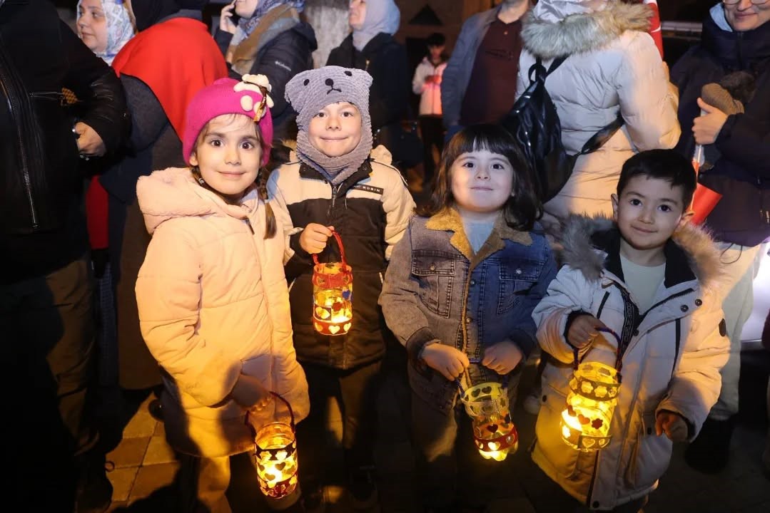 İncirliova’da Ramazan ayını Fener Alayı ile karşıladılar
