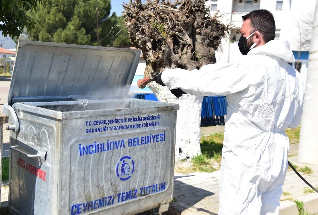 İncirliova’da sinekle mücadele başladı
