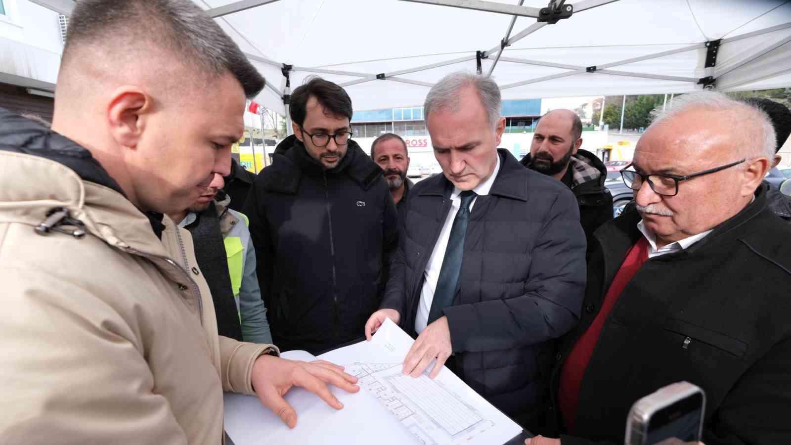 İnegöl Belediyesi yeni havuz için çalışmalara başladı
İnegöl Belediyesi yeni havuz için çalışmalara başladı