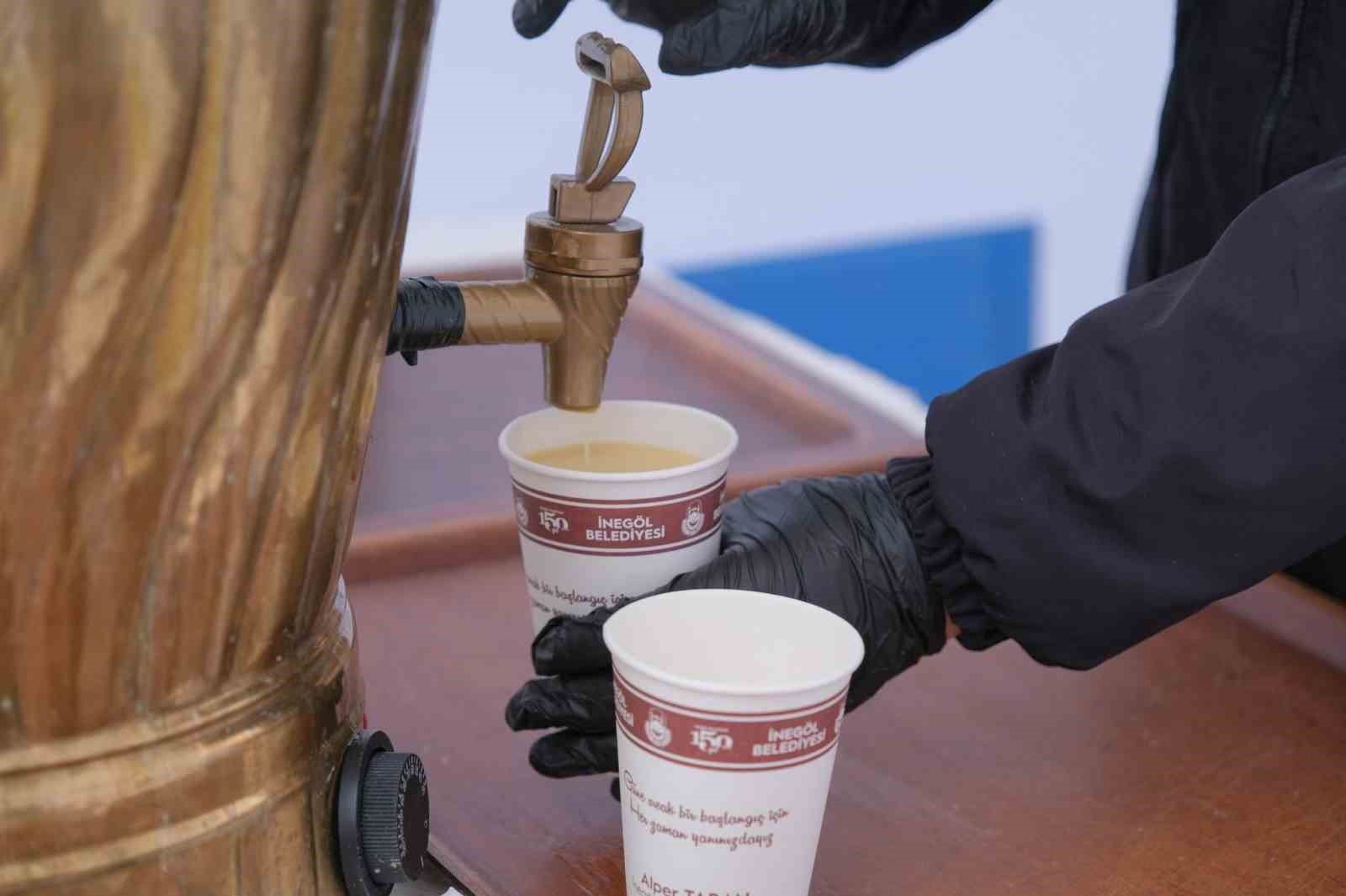 İnegöl Belediyesi’nden öğrencilere ücretsiz çorba ikramı
