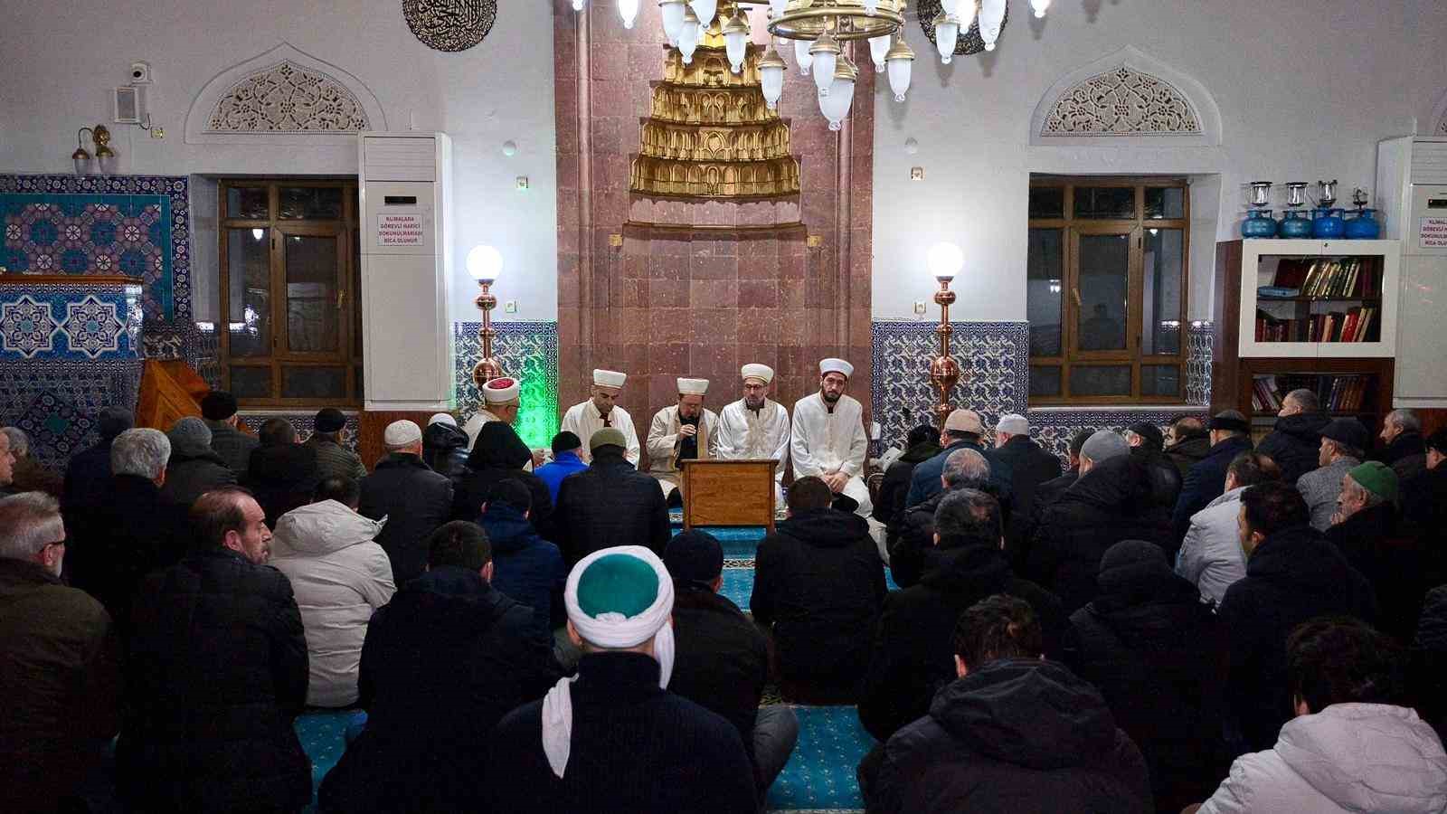 İnegöl yeni yılın ilk sabah namazında buluştu
