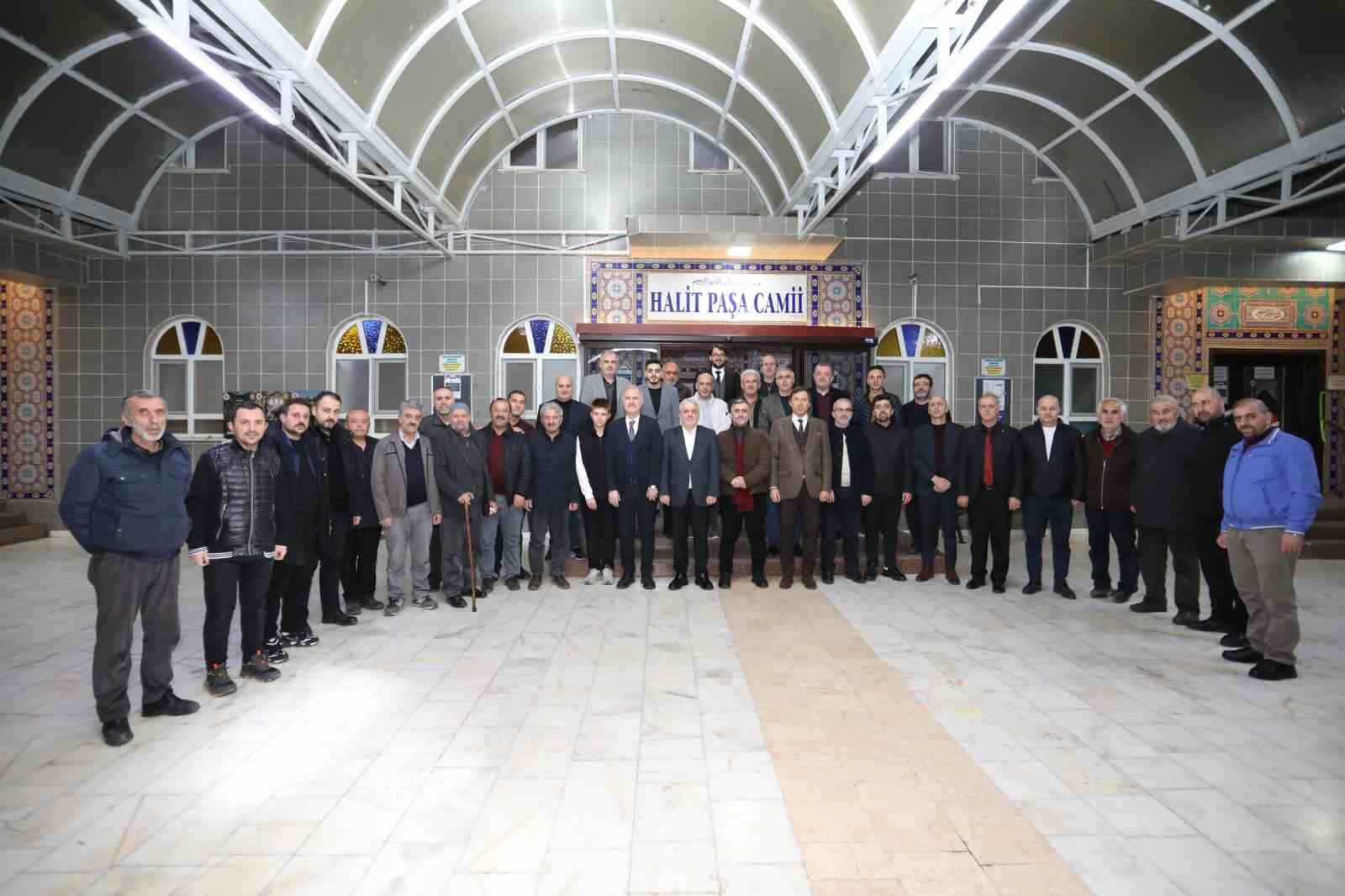 İnegöl’de birlik ve beraberlik sofrası kuruldu
İnegöl’de birlik ve beraberlik sofrası kuruldu