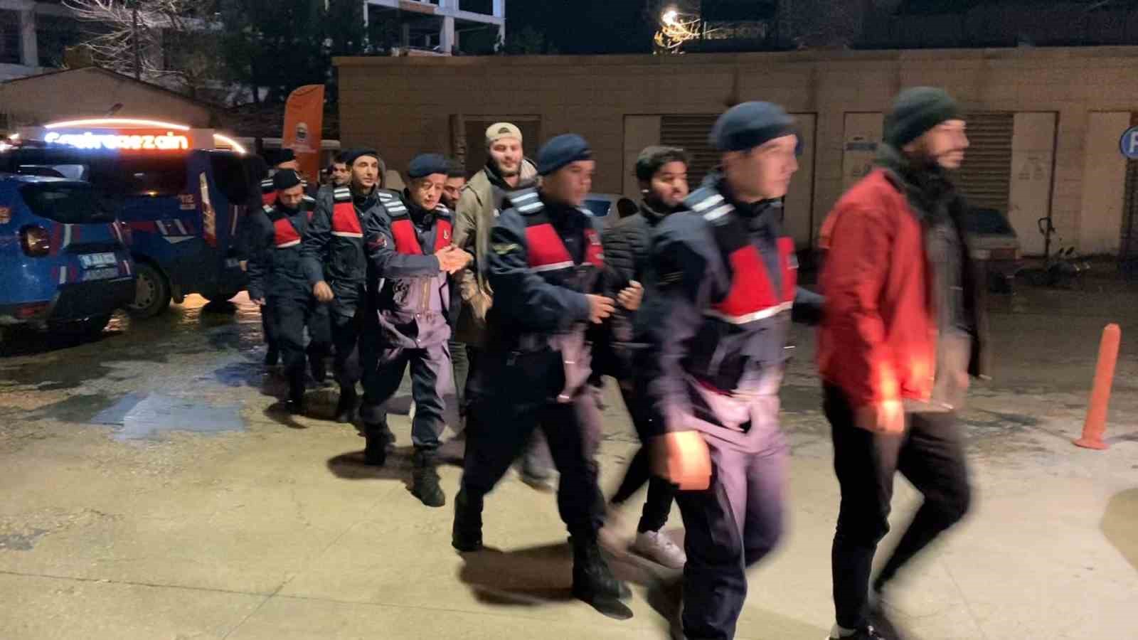 İnegöl’de kaçak göçmenler yakalandı
