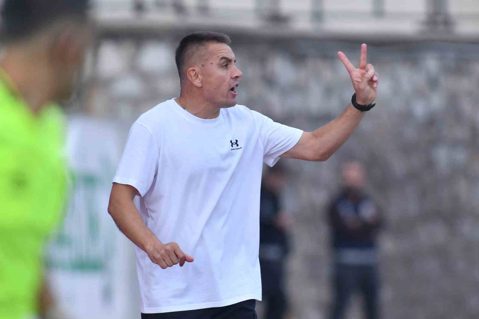 İnegölspor hocasıyla yolları ayırdı
