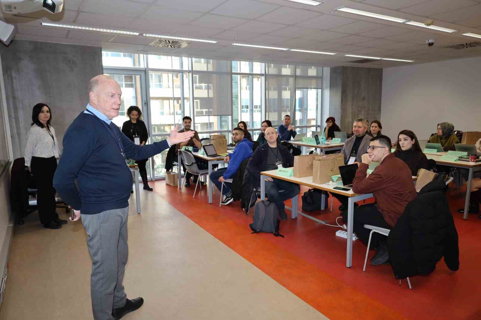 İngilizce eğitiminde ‘yapay zekâ’ liderleri yetişiyor

