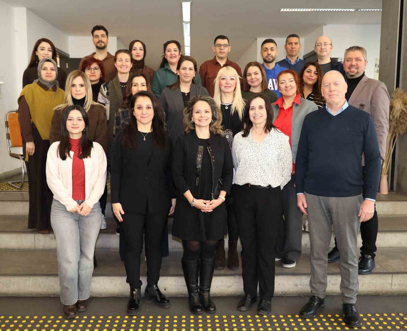 İngilizce eğitiminde ‘yapay zekâ’ liderleri yetişiyor
