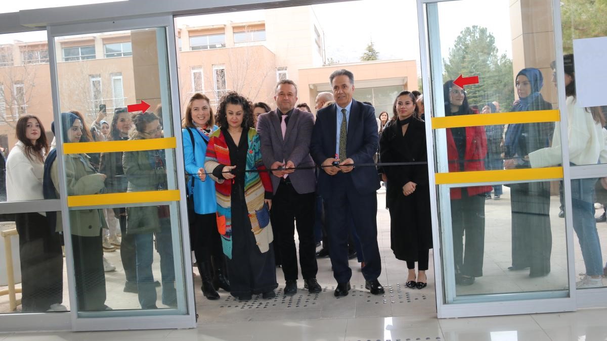 İnönü Üniversitesi’nde 8 Mart Dünya Kadınlar Günü’ne özel sergi
