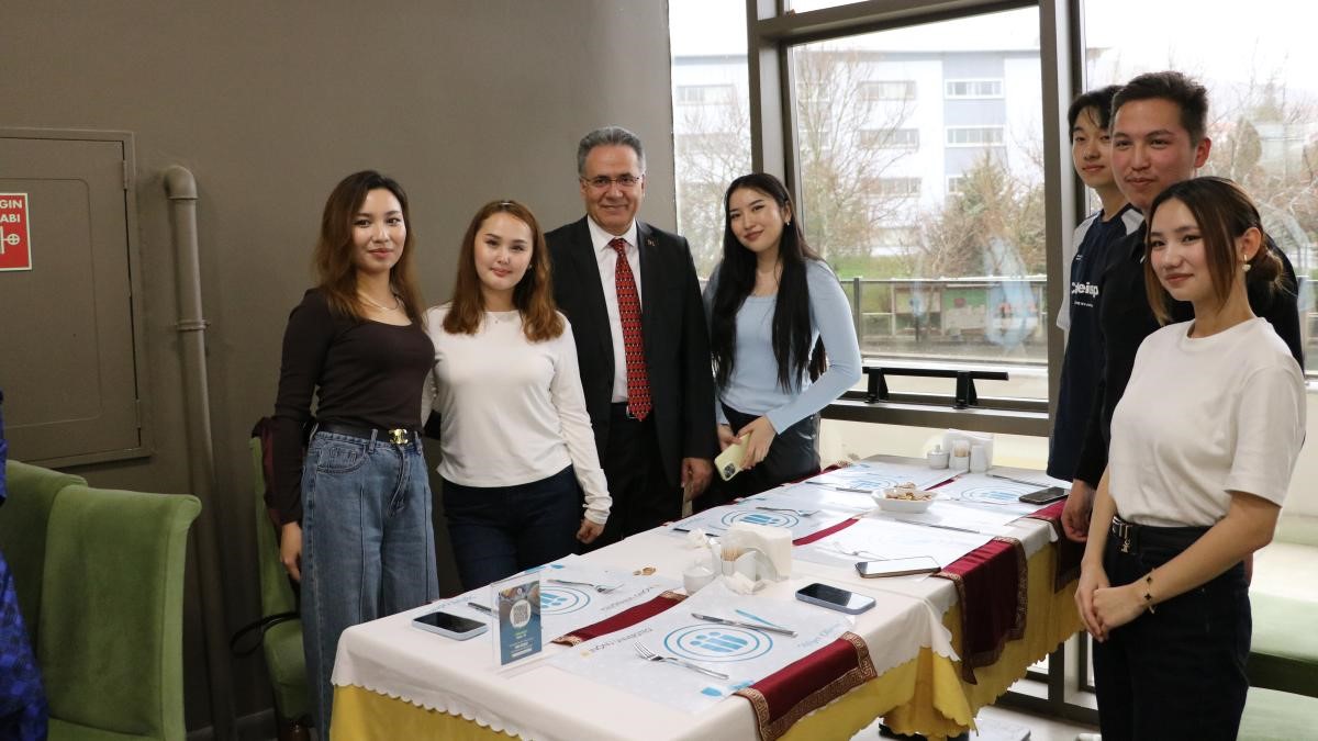 İnönü Üniversitesi’nde bayramlaşma töreni
