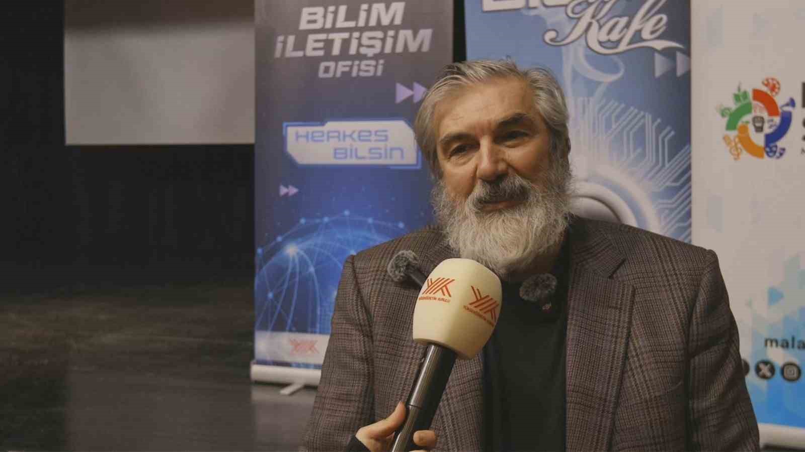 İnönü Üniversitesi’nden üç kuşağı bir araya getiren bilim kafe etkinliği
İnönü Üniversitesi’nden üç kuşağı bir araya getiren bilim kafe etkinliği