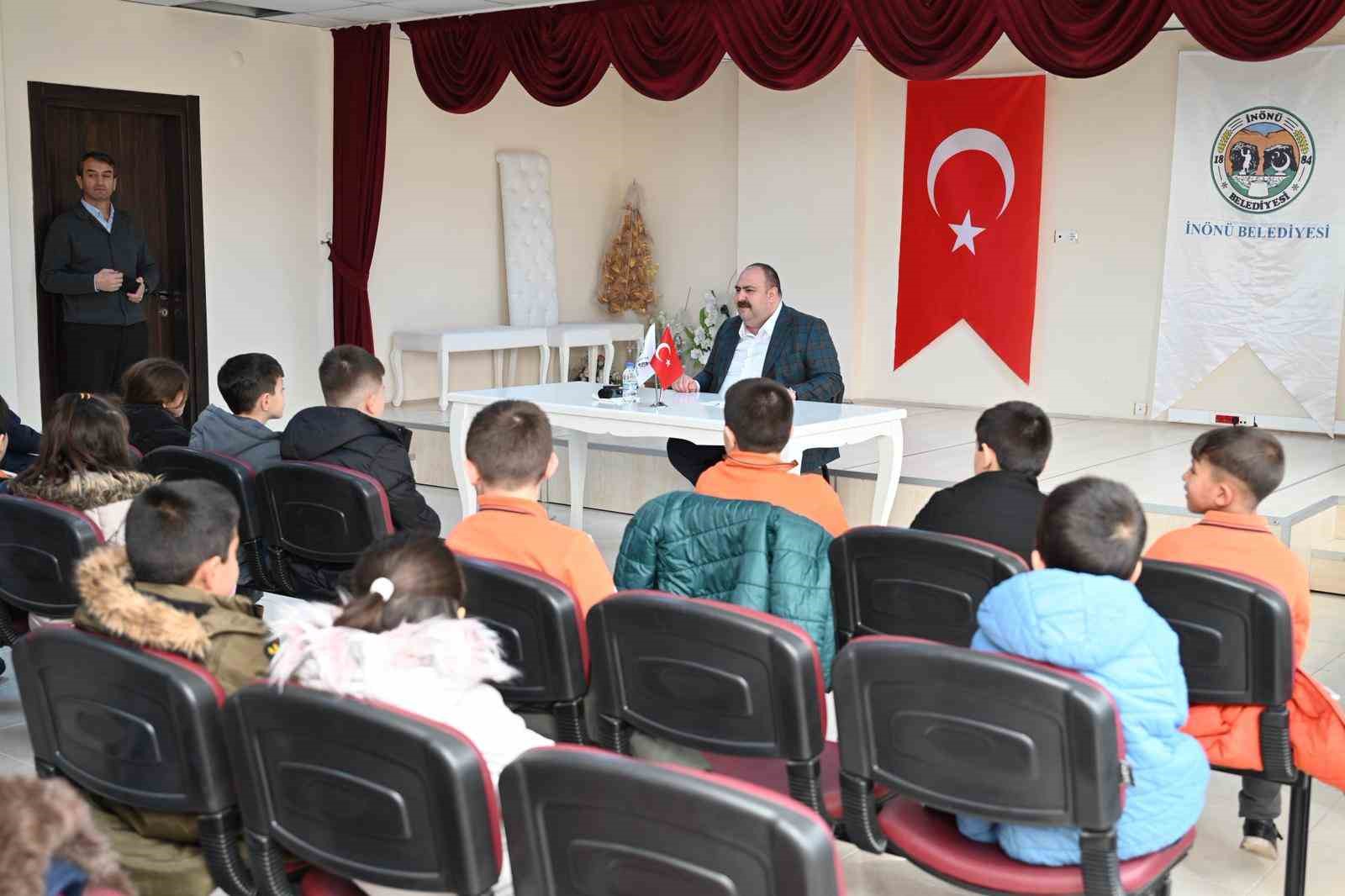 İnönü’de ’Yerel Yönetimleri Tanıyoruz’ dersi belediyede işlendi
