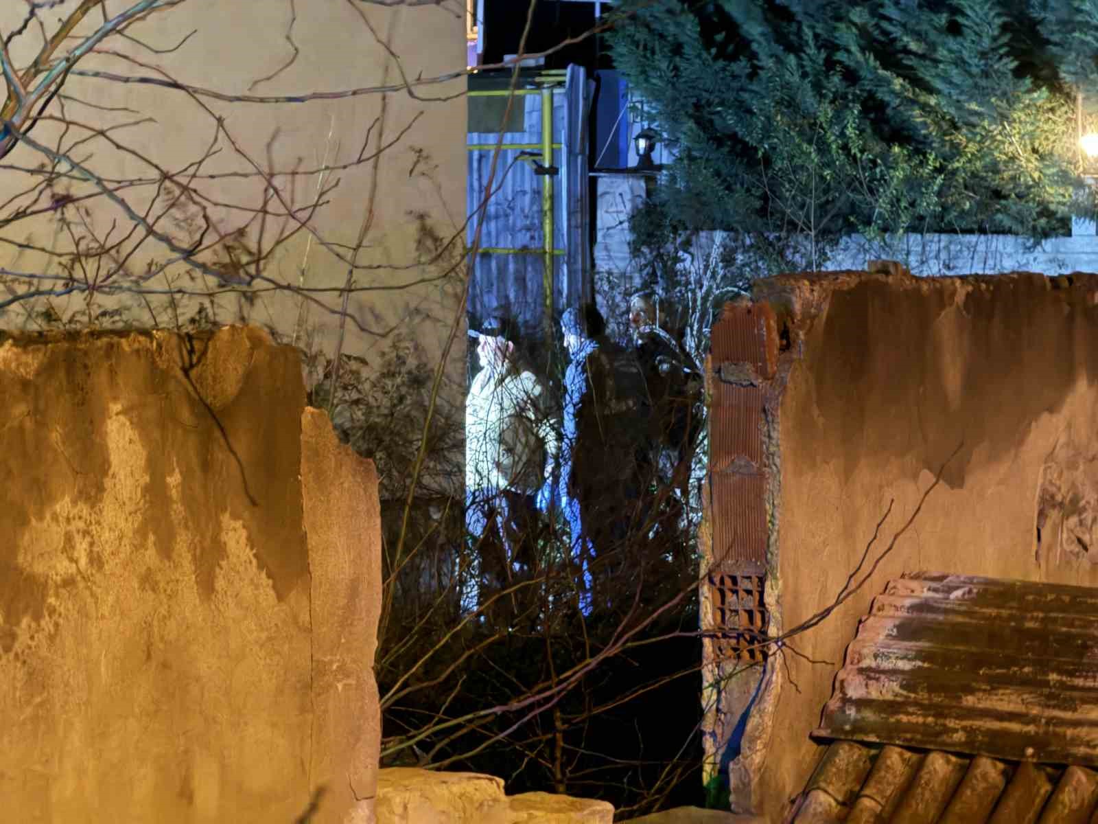 İnşaat sahasında erkek cesedi bulundu
