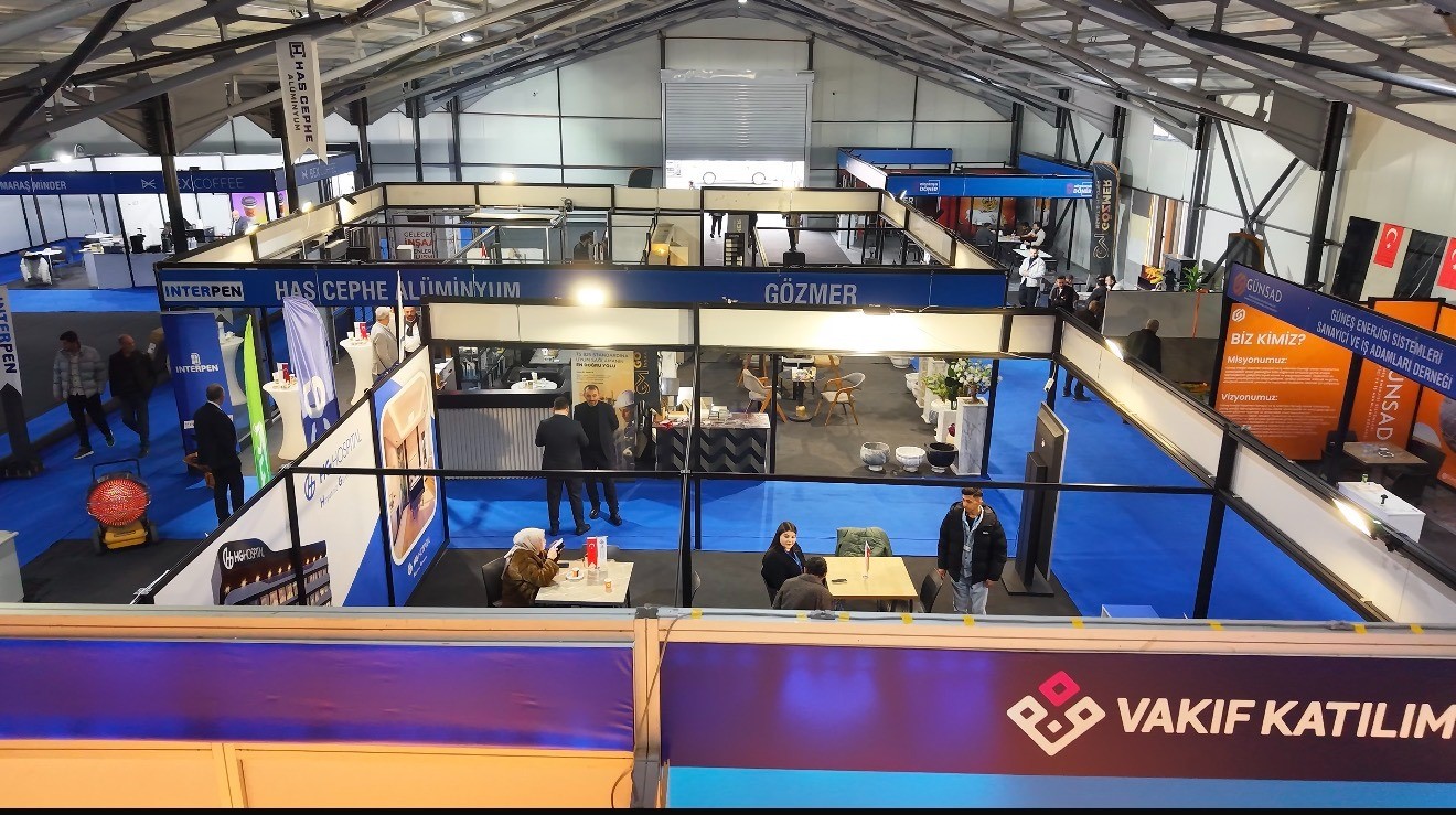 İnşaat ve yapı teknolojileri fuarı kapılarını açtı
İnşaat ve yapı teknolojileri fuarı kapılarını açtı