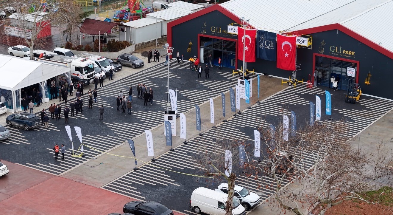 İnşaat ve yapı teknolojileri fuarı kapılarını açtı
İnşaat ve yapı teknolojileri fuarı kapılarını açtı