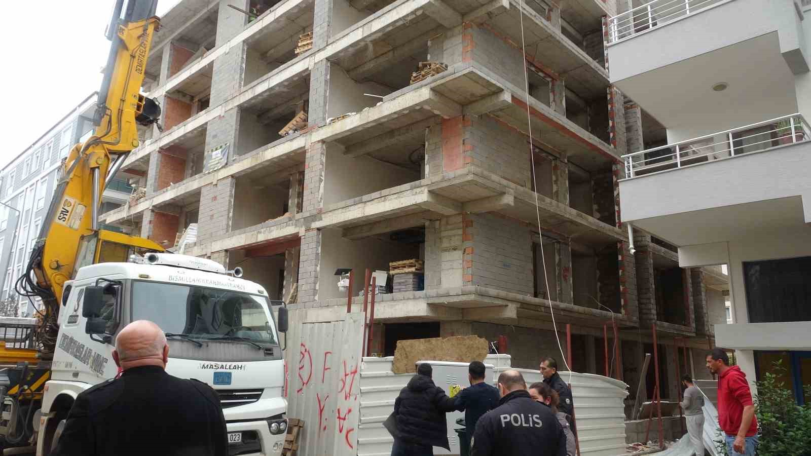 İnşaatın 5’inci katından düşen işçinin babasından yürek burkan yakarış
