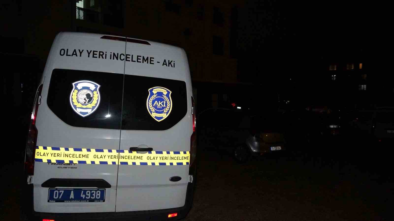 İnternette tanıştığı genç tarafından bıçaklanarak öldürüldü
