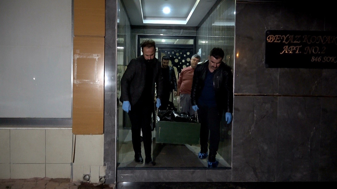 İnternette tanıştığı genç tarafından bıçaklanarak öldürüldü
