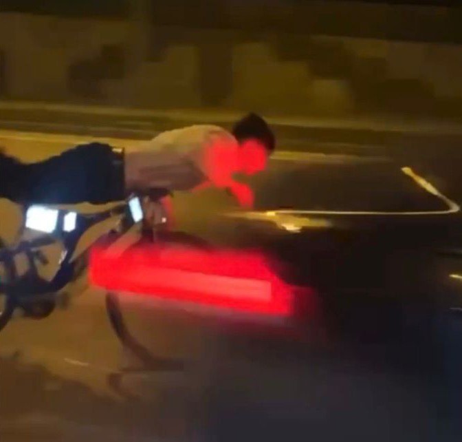 İpekyolu’nda bisikletle tehlikeli hareketler ölüm getirdi
