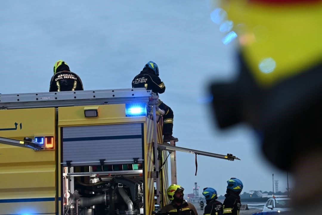 İran, Bahreyn’de yakıt tanklarını vurdu
