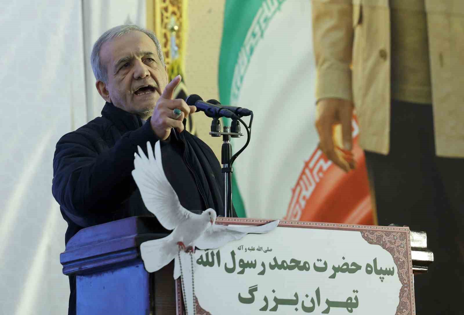 İran Cumhurbaşkanı Pezeşkiyan’dan "İran için canımı feda etmeye hazırım" mesajı
