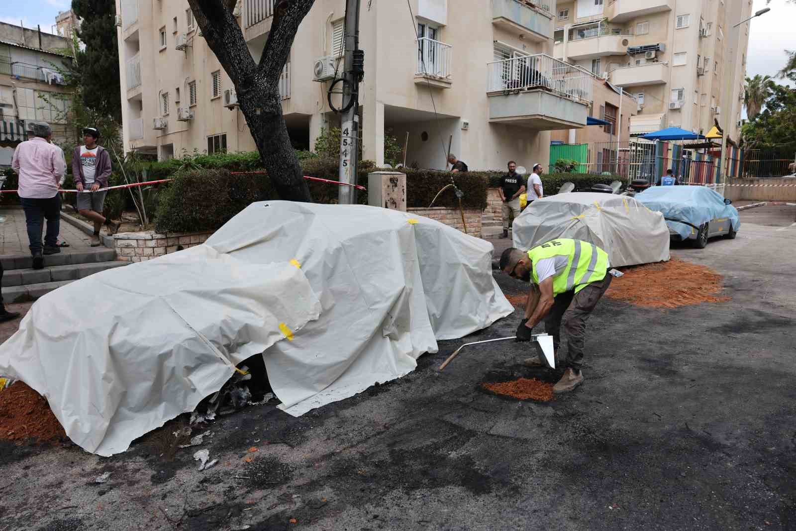 İran Devrim Muhafızları Ordusu, ABD ve İsrail’e ait üs ve askeri merkezlerin hedef alındığını açıkladı
İran Devrim Muhafızları Ordusu, ABD ve İsrail’e ait üs ve askeri merkezlerin hedef alındığını açıkladı