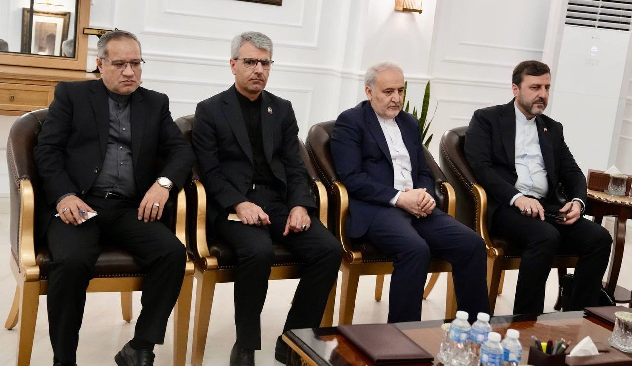 İran Dışişleri Bakanı Arakçi, Pakistan Genelkurmay Başkanı Munir ile görüştü
