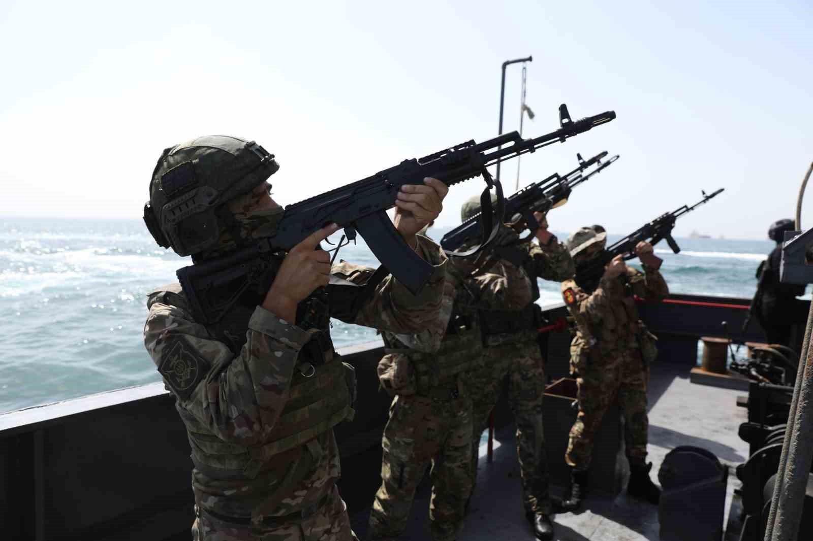 İran ile Rusya arasında ortak deniz tatbikatı
