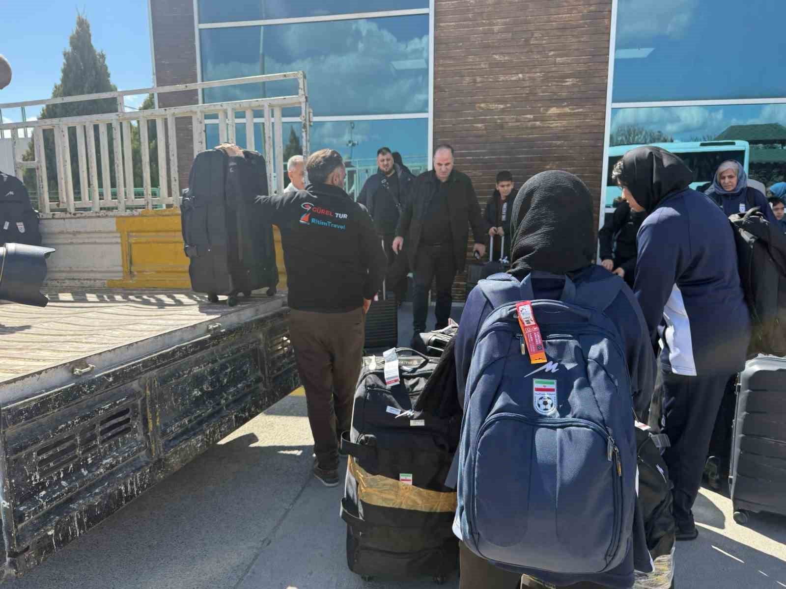 İran kadın milli futbol takımı Iğdır’da
