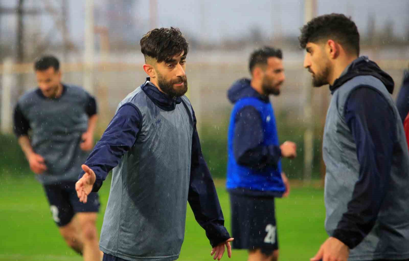 İran Milli Takımı kamp için Antalya’ya geldi
