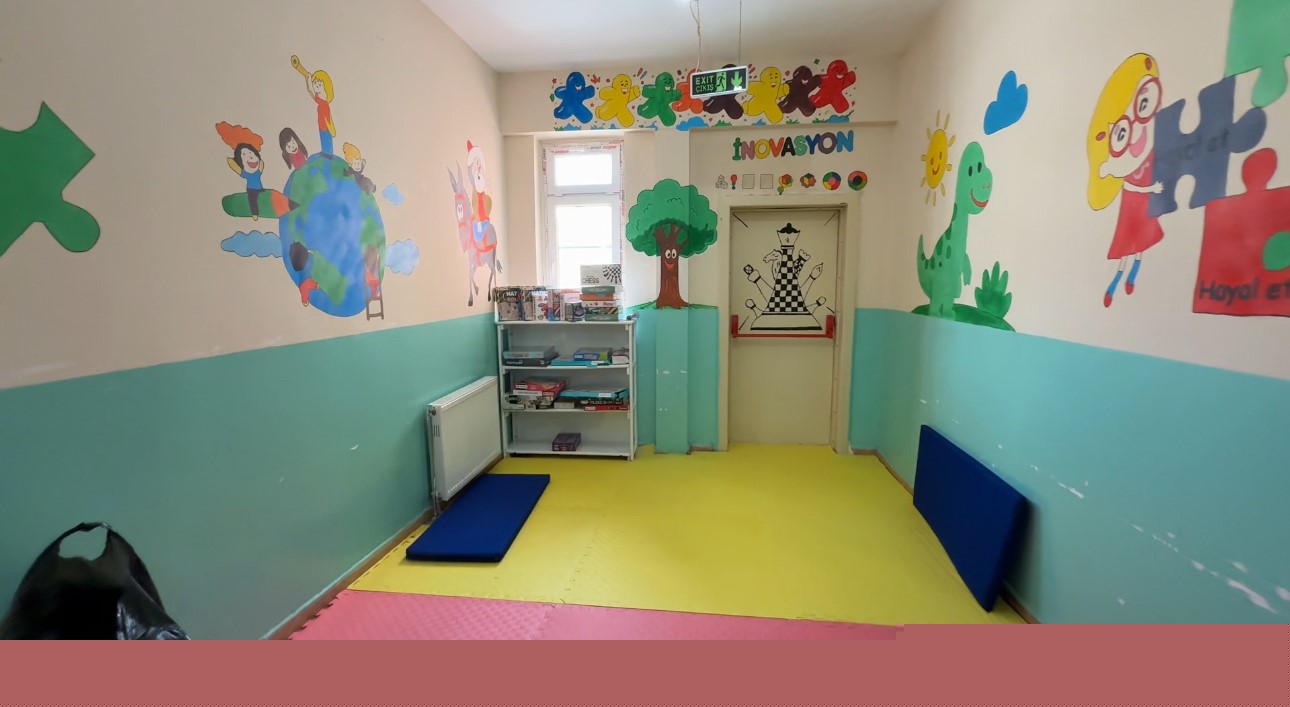 İran sınır hattındaki öğrencilere akıl ve zeka oyunları desteği
