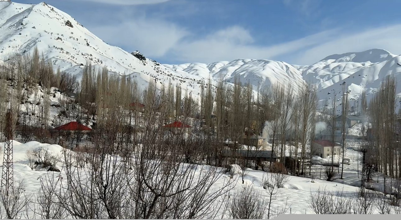 İran sınır hattındaki öğrencilere akıl ve zeka oyunları desteği
