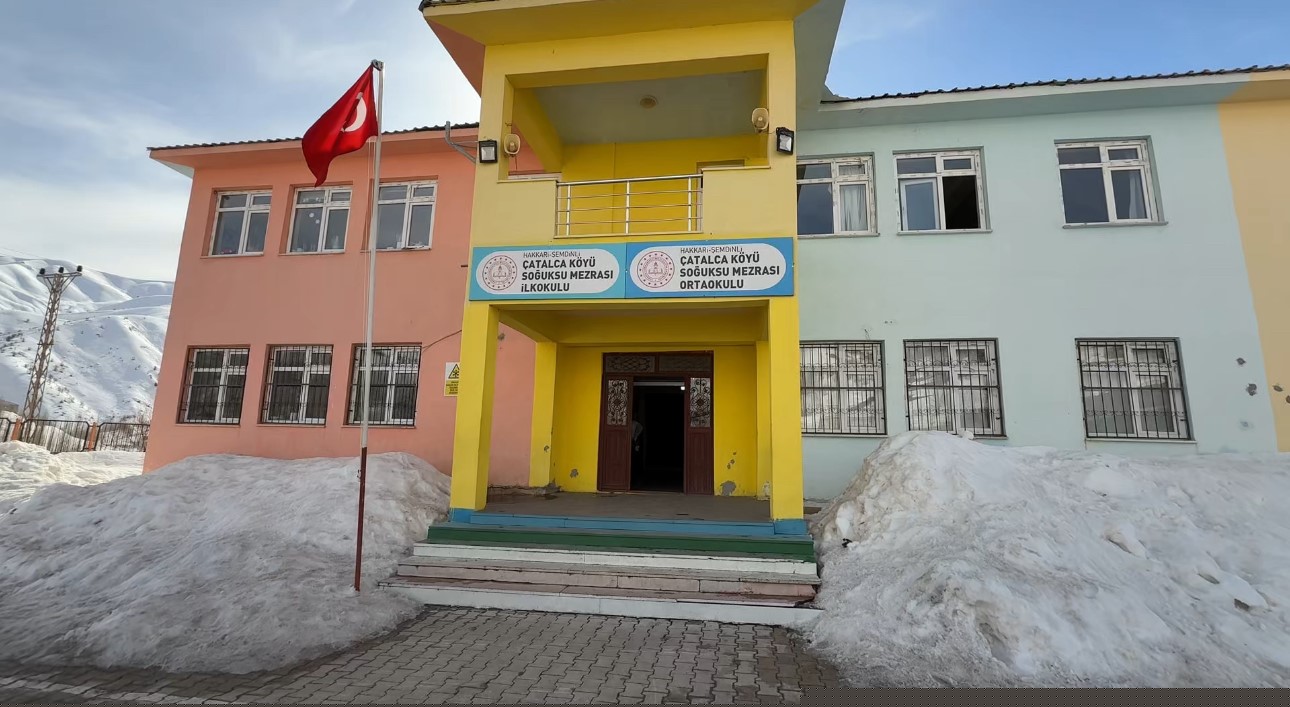 İran sınır hattındaki öğrencilere akıl ve zeka oyunları desteği
