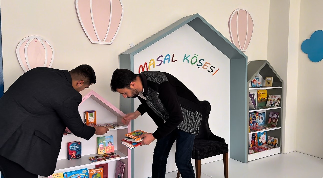 İran sınırında eğitimin yeni üssü: Esendere Halk Kütüphanesi
