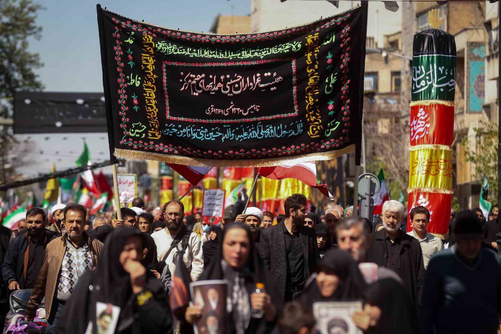 İran’da eski dini lider Hamaney, ölümünün 40’ıncı gününde anıldı
