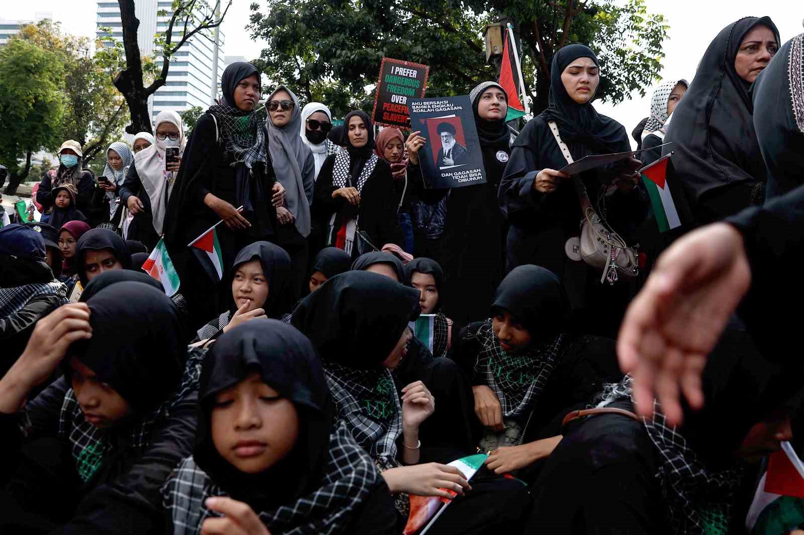 İran’da Kudüs Günü yürüyüşü: Tahran’daki saldırıda 1 kişi hayatını kaybetti
