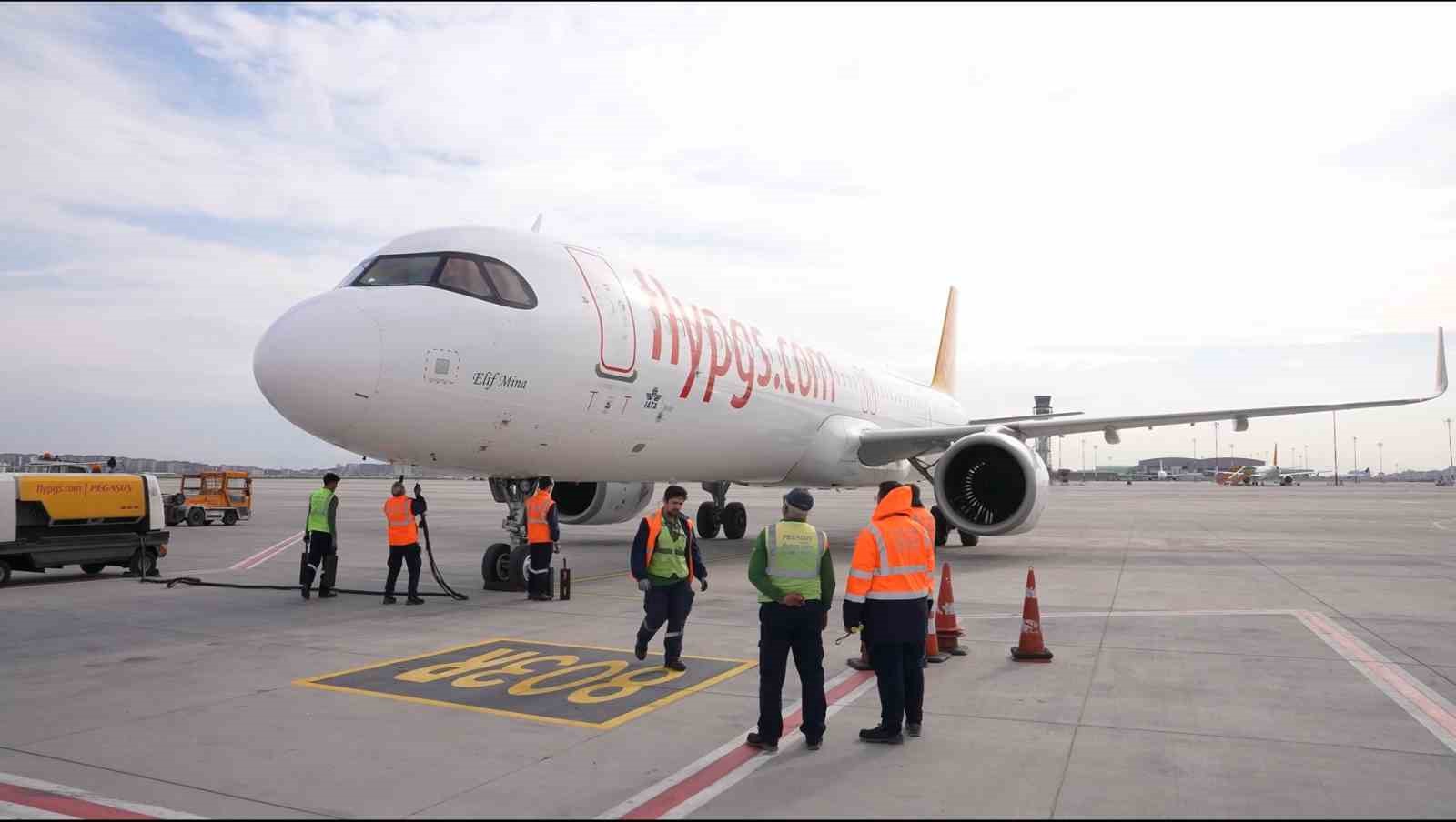 İran’da mahsur kalan Pegasus uçağı 52 gün sonra Sabiha Gökçen’de alkışlarla karşılandı
