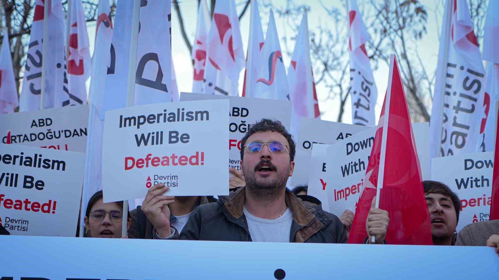 İran’ın Ankara Büyükelçiliği’nde bayraklar yarıya indi
