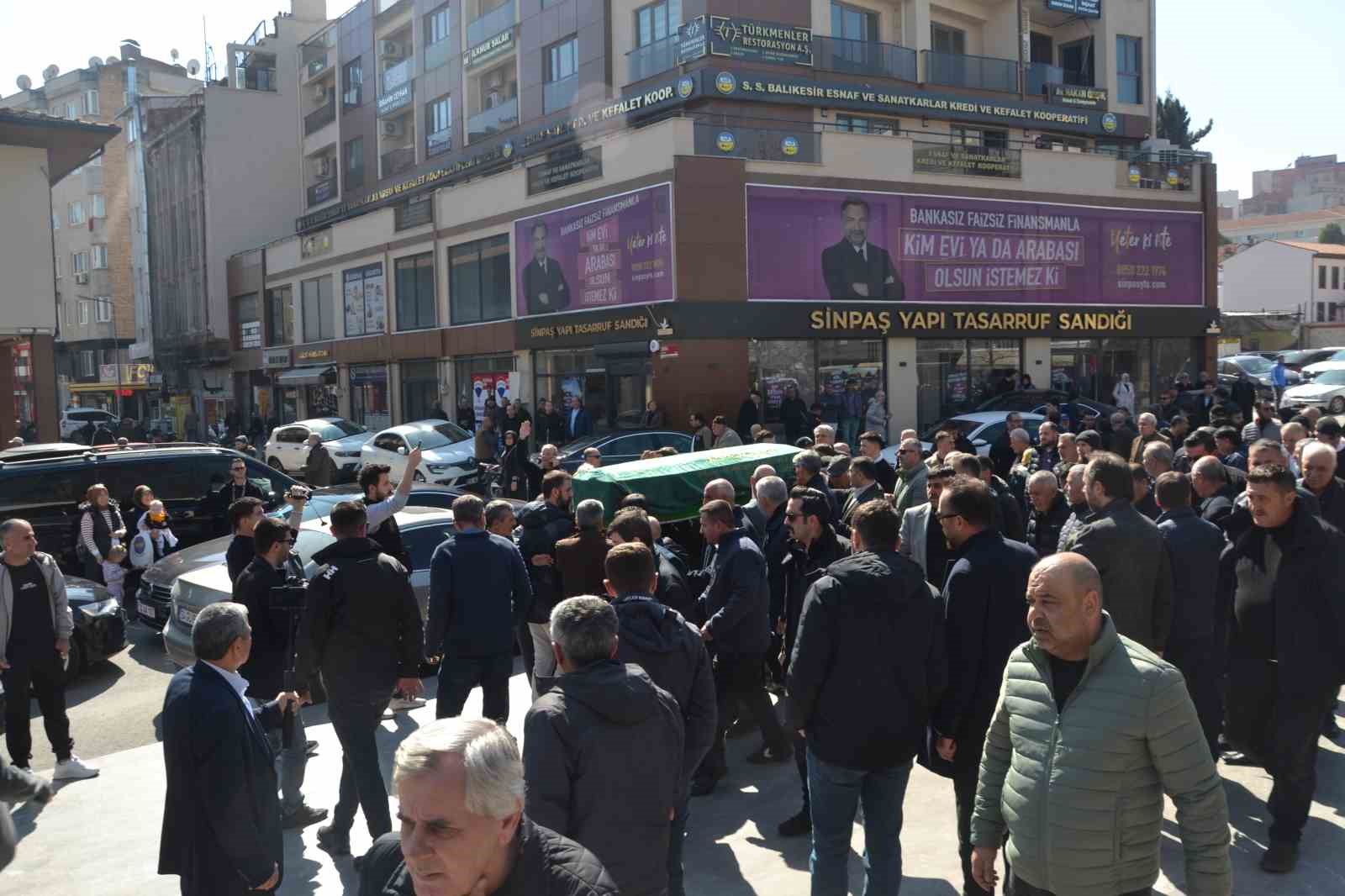 İş adamı Sinan Ergüven son yolculuğuna uğurlandı
