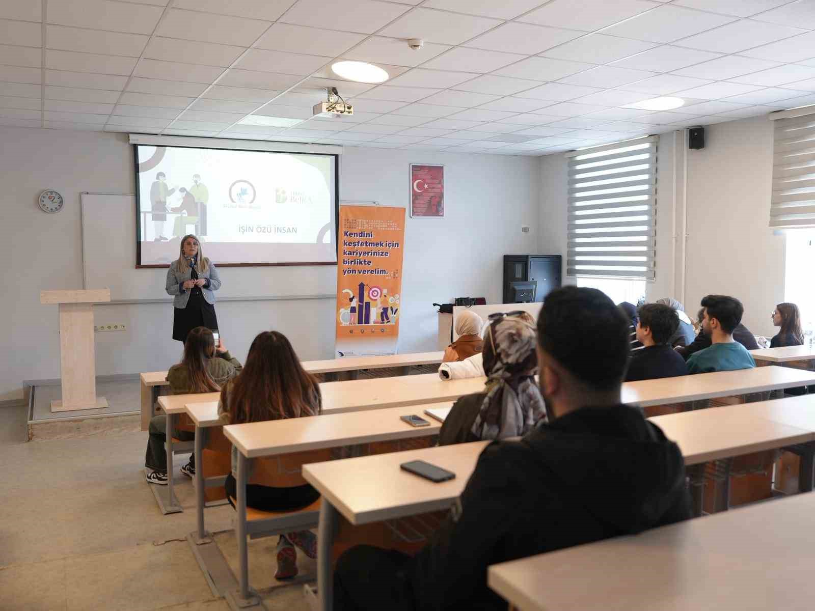 İş başvurularında kritik eşik: "Sadece 6 saniyeniz var"
